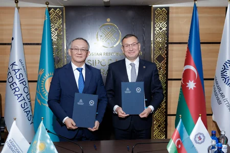 Azərbaycan və Qazaxıstan həmkarlar ittifaqları arasında əməkdaşlıq üzrə Yol xəritəsi imzalanıb