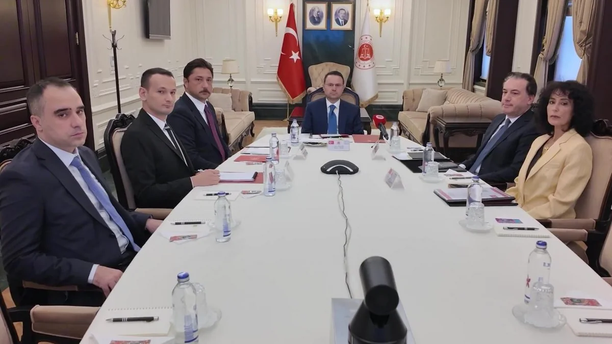 Türkiyə və Yunanıstanın baş kəşfiyyatçıları Afinada görüşüblər