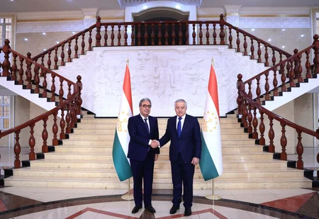 Azərbaycan səfiri etimadnaməsinin surətini Tacikistanın XİN rəhbərinə təqdim edib