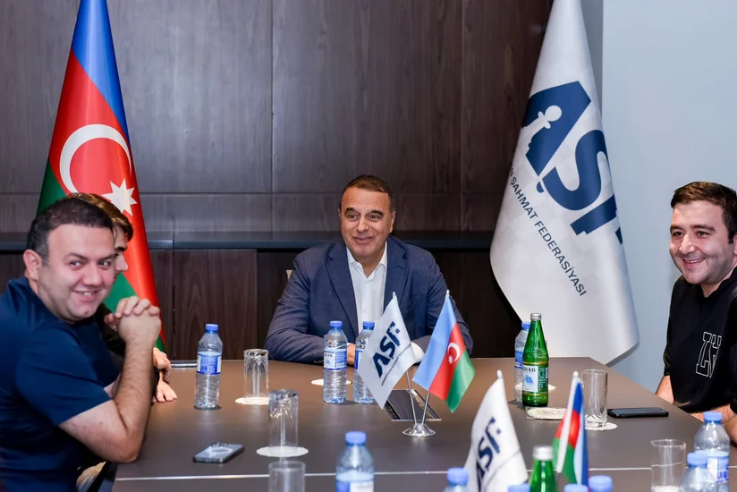 Mahir Məmmədov Ümumdünya Şahmat Olimpiadası öncəsi Azərbaycan millisinin üzvləri ilə görüşüb