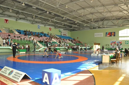 Biləsuvarda şəhidlərin xatirəsinə həsr olunmuş güləş üzrə region birinciliyi keçirilib