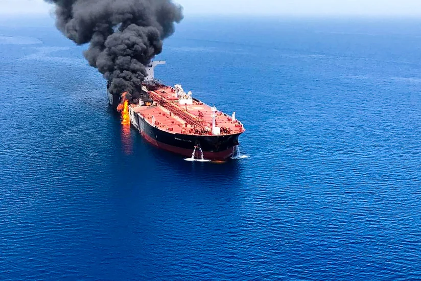 ABŞ-nin hücum etdiyi üç İran tankerindən biri Oman körfəzində batıb