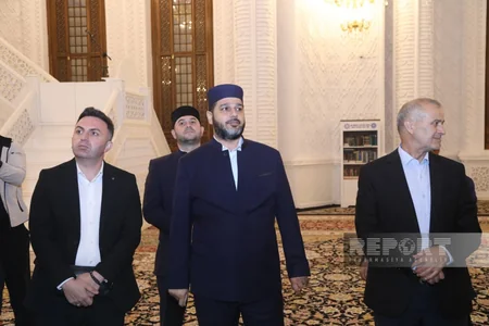 Türkiyə, Gürcüstan və İraqda fəaliyyət göstərən azərbaycanlı din xadimləri vəhdət namazı qılıblar