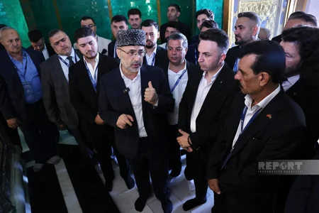 Türkiyə, Gürcüstan və İraqın azərbaycanlı din xadimləri Bibiheybət məscidini ziyarət edib