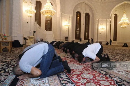 Türkiyə, Gürcüstan və İraqda fəaliyyət göstərən azərbaycanlı din xadimləri vəhdət namazı qılıblar