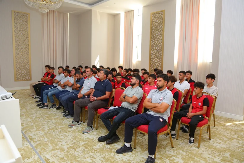Qəbələ Futbol Akademiyasının futbolçuları üçün danışılmış oyunlarla bağlı seminar təşkil olunub