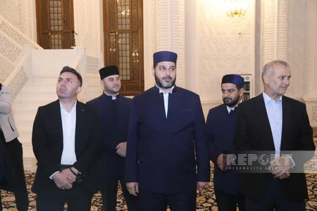 Türkiyə, Gürcüstan və İraqda fəaliyyət göstərən azərbaycanlı din xadimləri vəhdət namazı qılıblar