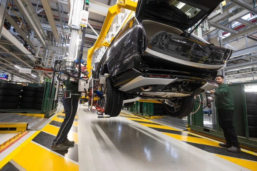 Jaguar Land Rover сократит около 4 тыс. рабочих мест в Великобритании