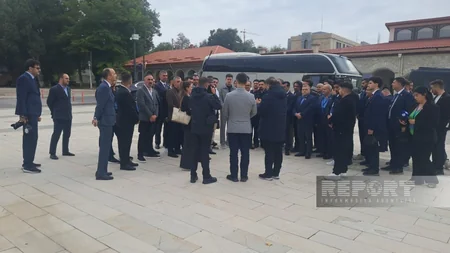 Şuşaya gələn din xadimləri Yuxarı və Aşağı Gövhər ağa məscidlərini ziyarət ediblər - YENİLƏNİB-3