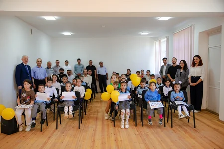 Expressbank Qusarın bütün ucqar kəndlərində birinciləri sevindirib