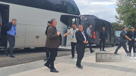 Şuşaya gələn din xadimləri Yuxarı və Aşağı Gövhər ağa məscidlərini ziyarət ediblər - YENİLƏNİB-3