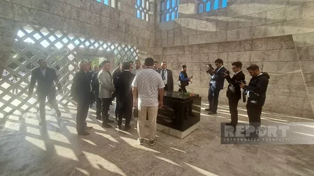 Türkiyə, Gürcüstan və İraqın azərbaycanlı din xadimləri Şuşada Vaqifin məqbərəsini ziyarət edib - YENİLƏNİB-5