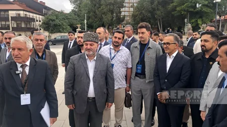 Şuşaya gələn din xadimləri Yuxarı və Aşağı Gövhər ağa məscidlərini ziyarət ediblər - YENİLƏNİB-3
