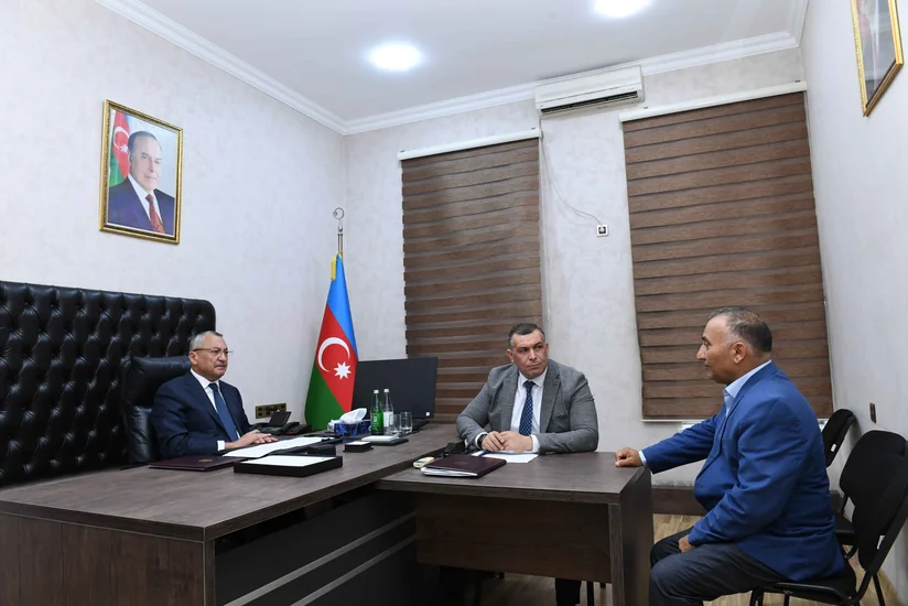 Rövşən Rzayev vətəndaşların növbəti qəbulunu keçirib
