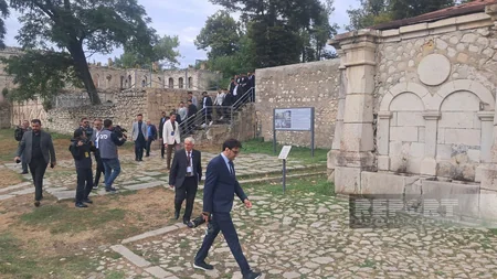 Şuşaya gələn din xadimləri Yuxarı və Aşağı Gövhər ağa məscidlərini ziyarət ediblər - YENİLƏNİB-3