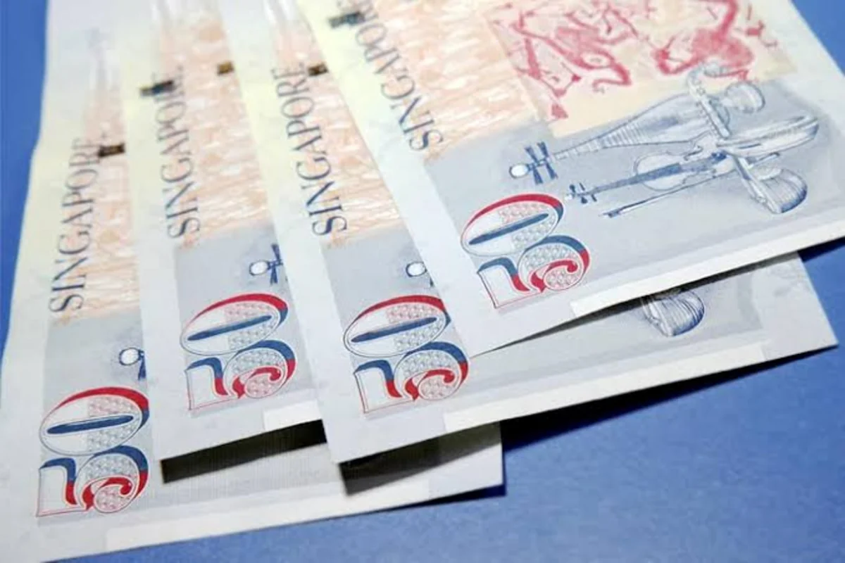 Singapore PM proposes big salary increase for ministers