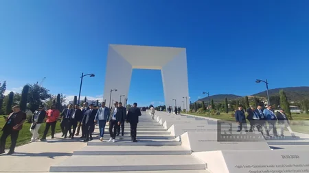 Din xadimləri Xankəndidə Zəfər parkı və Zəfər meydanını ziyarət ediblər - YENİLƏNİB