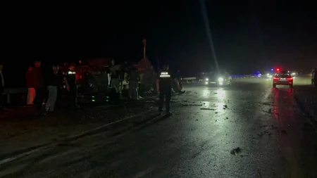 Zərdabda yol qəzası baş verib, 5 nəfər yanaraq ölüb