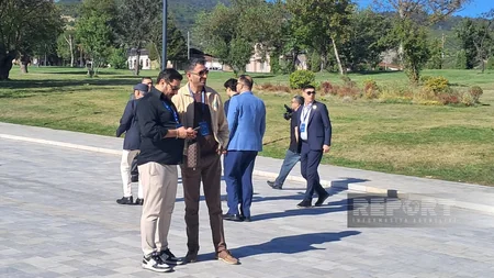 Din xadimləri Xankəndidə Zəfər parkı və Zəfər meydanını ziyarət ediblər - YENİLƏNİB