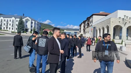Din xadimləri Xankəndidə Zəfər parkı və Zəfər meydanını ziyarət ediblər - YENİLƏNİB