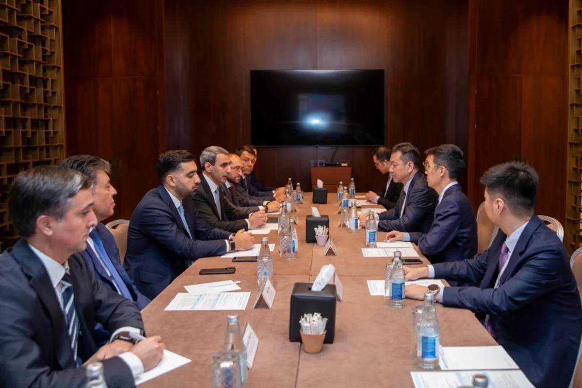 Azerbaijan Railways, Chinese partners discuss Middle Corridor