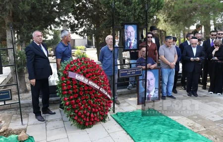 Xalq artisti Aleksandr Şarovski dəfn edilib - YENİLƏNİB-2
