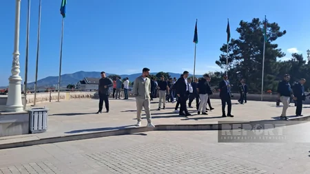 Din xadimləri Xankəndidə Zəfər parkı və Zəfər meydanını ziyarət ediblər - YENİLƏNİB