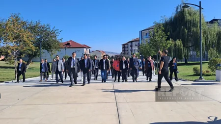 Din xadimləri Xankəndidə Zəfər parkı və Zəfər meydanını ziyarət ediblər - YENİLƏNİB