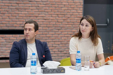 Azərbaycan İdman Akademiyasında ekspert Ceyms Bidlin rəhbərliyi ilə dəyirmi masa keçirilib