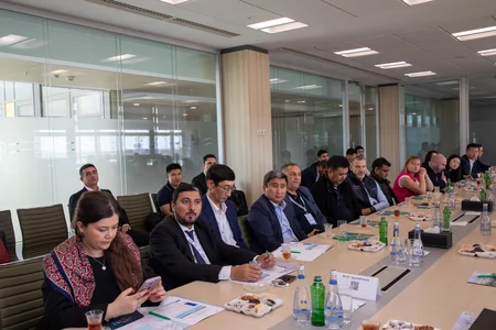 CICA konfransının iştirakçıları Bakı Limanının fəaliyyəti ilə tanış olublar
