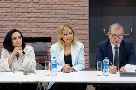 Azərbaycan İdman Akademiyasında ekspert Ceyms Bidlin rəhbərliyi ilə dəyirmi masa keçirilib
