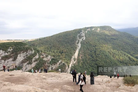 Xarici diplomatlar Cıdır düzündə olublar