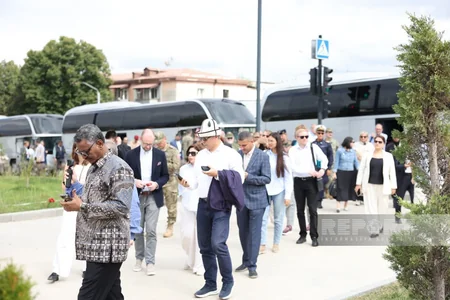 Foreign diplomats visit Karabakh University in Khankandi