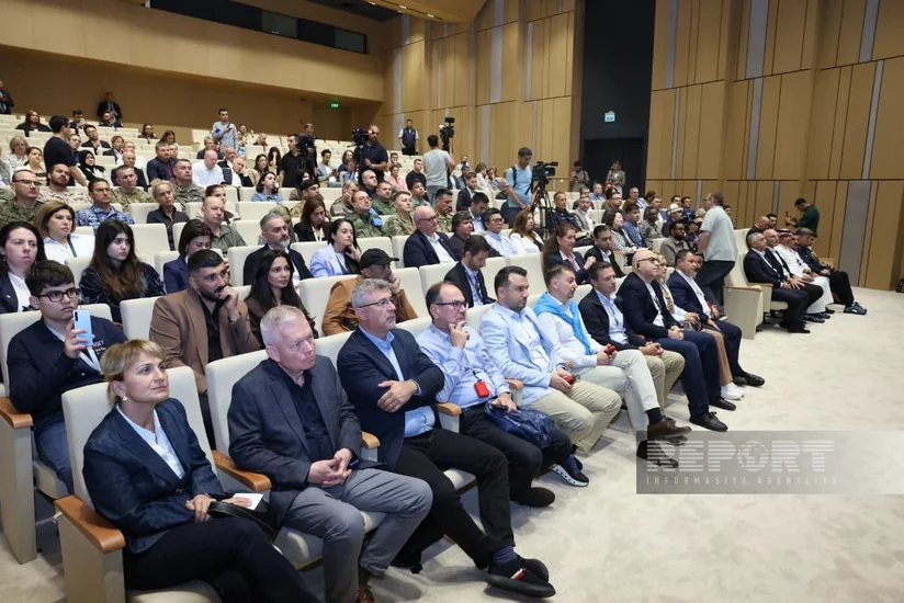 Foreign diplomats visit Cultural Center in Azerbaijan's Khankandi