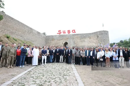 Diplomatic corps visits fortress walls in Shusha