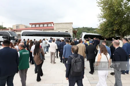 Diplomats visit 'Heydar Aliyev and Karabakh' exhibition as part of trip to Shusha