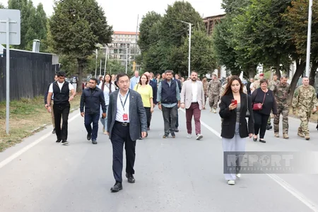 Diplomatlar Şuşada yeni məscidin tikintisi ilə tanış olublar