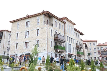 Xarici diplomatlar Şuşanın Birinci yaşayış məhəlləsini ziyarət ediblər