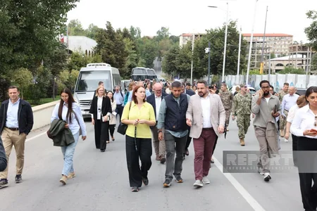 Diplomatlar Şuşada yeni məscidin tikintisi ilə tanış olublar