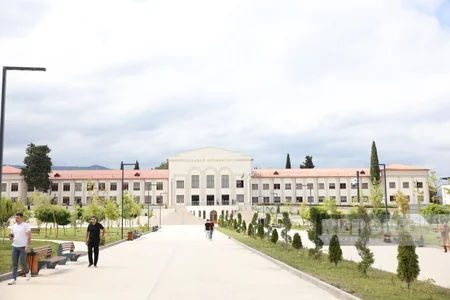 Foreign diplomats visit Karabakh University in Khankandi