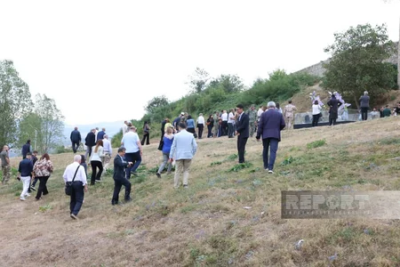 Diplomatic corps visits fortress walls in Shusha