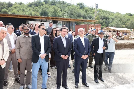 Diplomatlar Xankəndidə dəmir yolu və avtovağzal kompleksinin tikintisi ilə tanış olublar