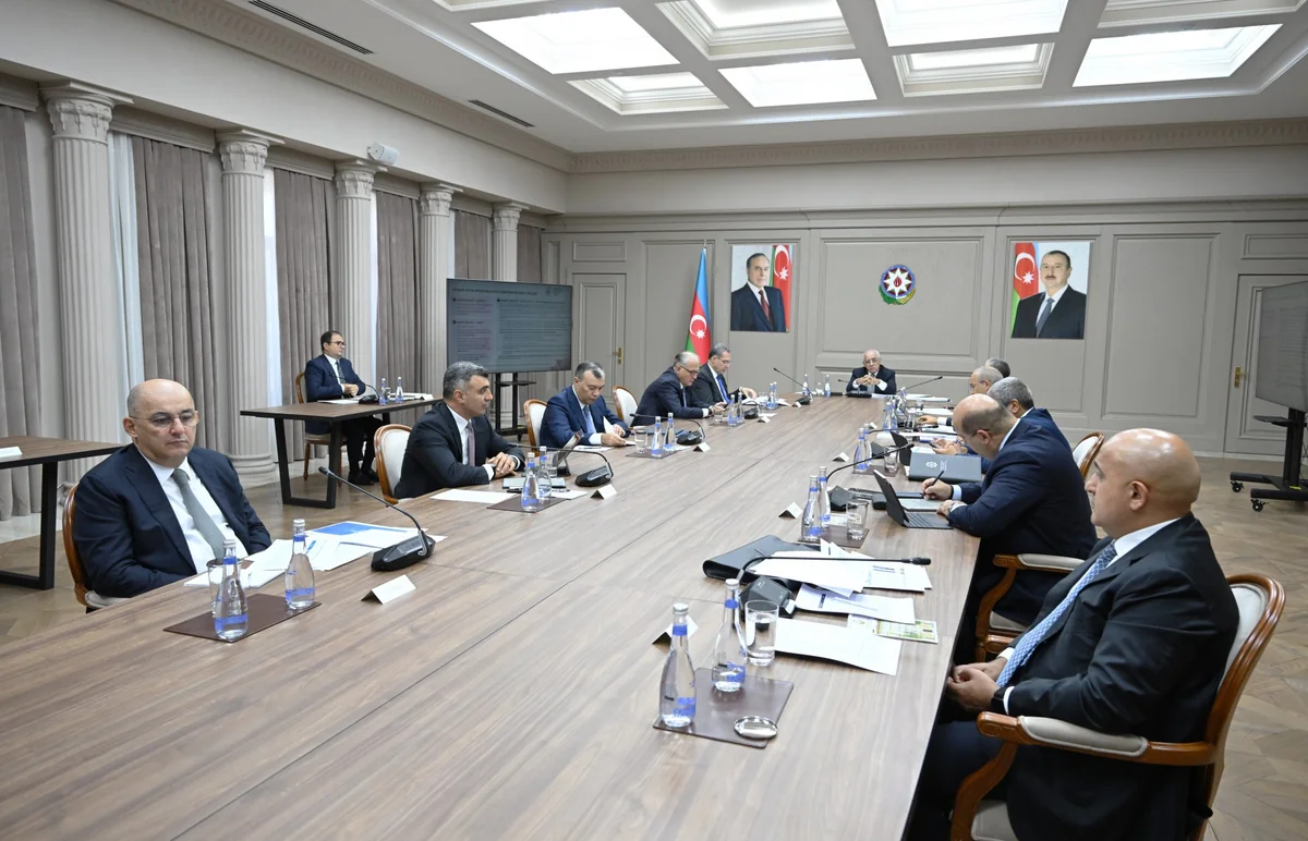 Azerbaijan reviews 2027 state budget and economic forecasts