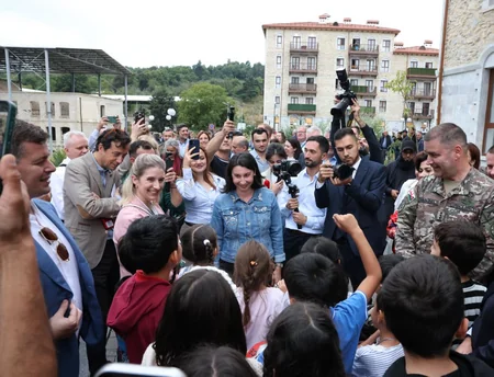 Xarici diplomatlar Şuşanın Birinci yaşayış məhəlləsini ziyarət ediblər