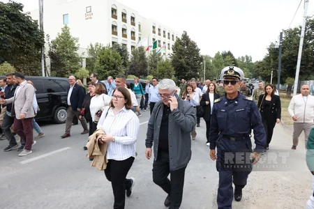 Diplomatlar Şuşada yeni məscidin tikintisi ilə tanış olublar