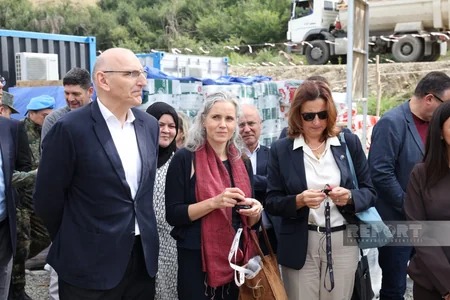 Diplomatlar Xankəndidə dəmir yolu və avtovağzal kompleksinin tikintisi ilə tanış olublar