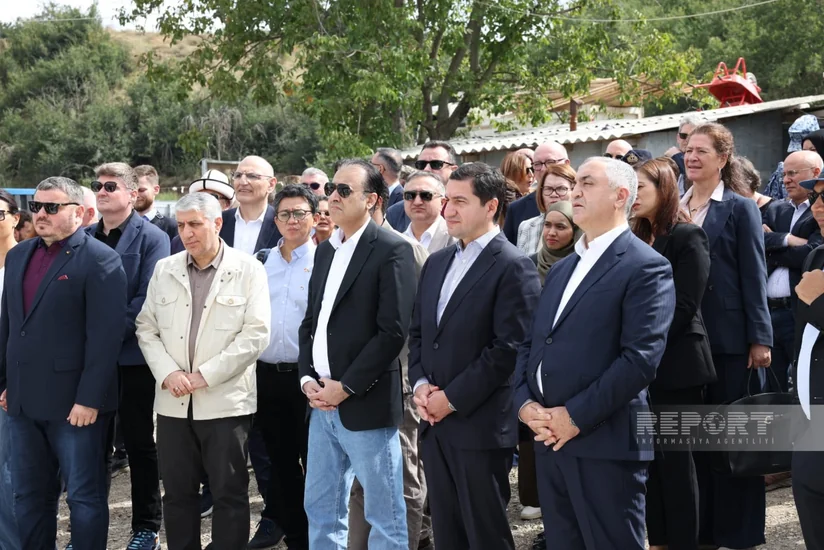 Diplomatlar Xankəndidə dəmir yolu və avtovağzal kompleksinin tikintisi ilə tanış olublar