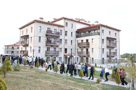 Xarici diplomatlar Şuşanın Birinci yaşayış məhəlləsini ziyarət ediblər