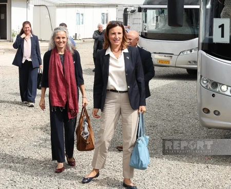 Diplomatlar Xankəndidə dəmir yolu və avtovağzal kompleksinin tikintisi ilə tanış olublar