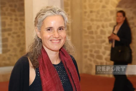 Müsəlman ölkələrindən olan diplomatlar Yuxarı Gövhər Ağa məscidində namaz qılıblar